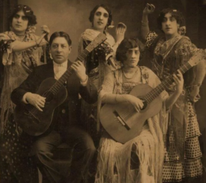 Foto de la familia de Miguel Borrull, guitarrista flamenco